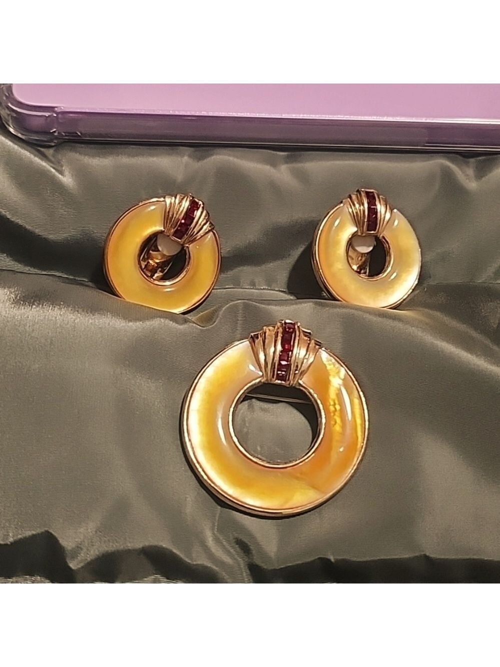 Butler Fifth Avenue Mother Of Pearl EarringsBrooch Red Rhinestone Wreath Circle